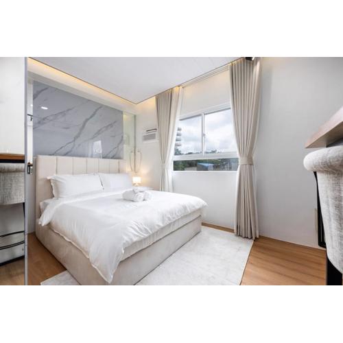 Hotel-Style Condo Cebu near IT Park Self Check in