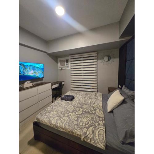 Hotel Style Studio with Pool View & Fast Wi-Fi 4pax