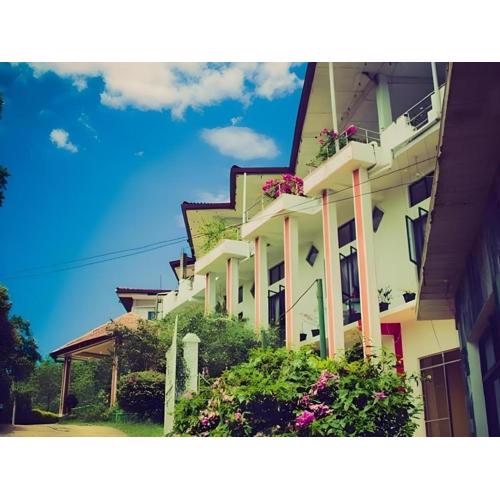 Hotel Uva Rest Sanasta