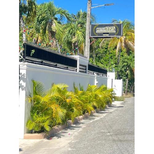 Hotel1325