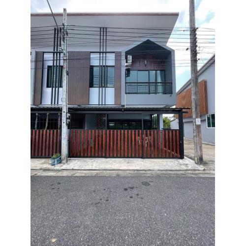 House at Hatyai Airport