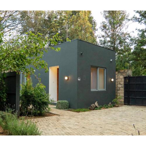 House B thonningii - warm minimalism