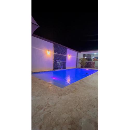 House with Pool and Calm