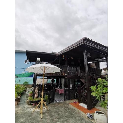 Huan Jaikaew Guesthouse