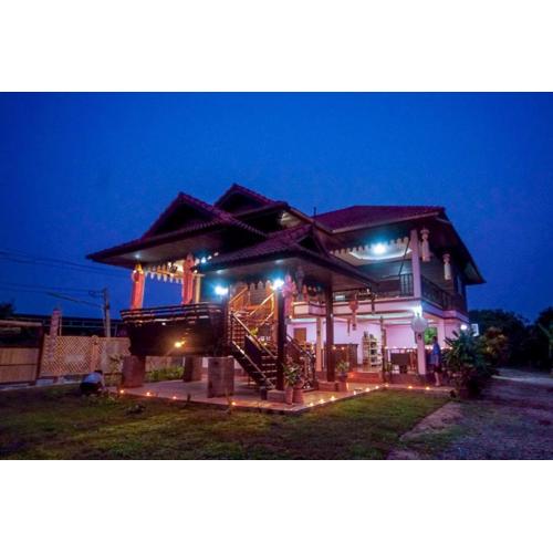 HuanKhumMaung LaPoon