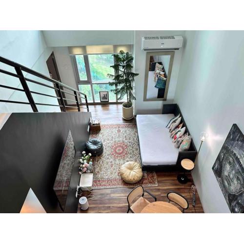 Huge 101-SQM 2BR in Central BGC Up to 12 Guests