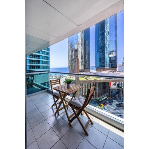 Huge fantastic apartment in Al Fattan Marine Tower