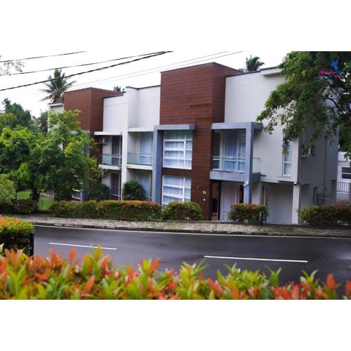 Hummingbird Lake Villa- Kandy