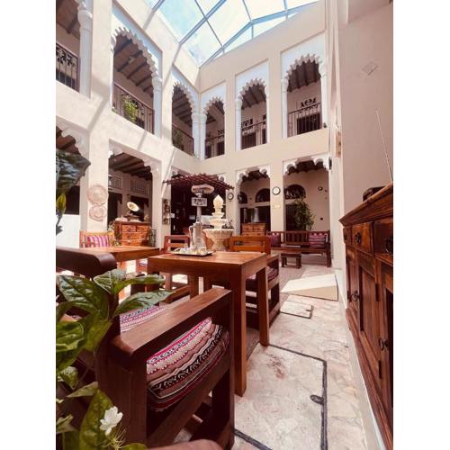 Hyba Heritage Guest House-Al Ras Metro Station