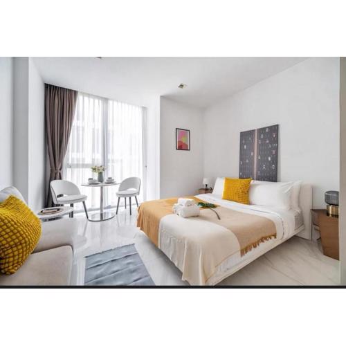 Hyde Sukhumvit 11 Bankok