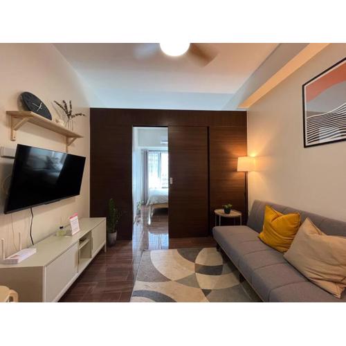 Hygge home with Ayala CBD Makati view! NEW!