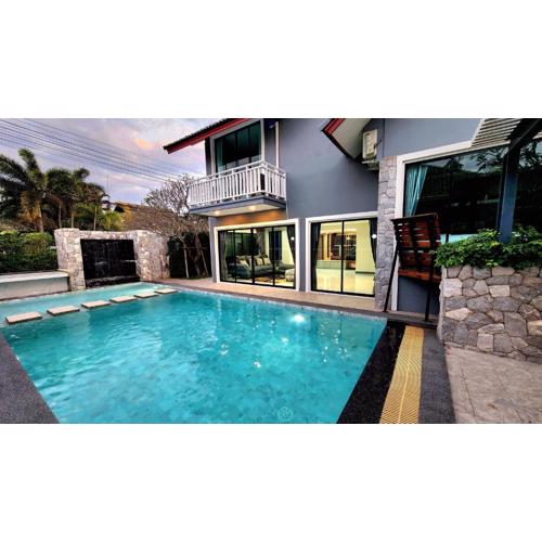 I am pool villa Pattaya no11