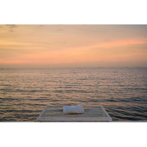 I SEA YOU, Luxe Beachfront Villa