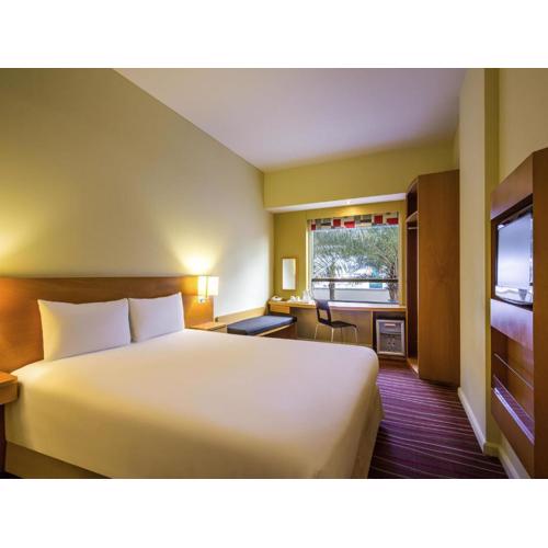 ibis Mall Avenue Dubai