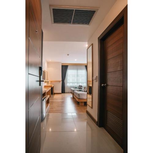 iCheck inn Central Patong