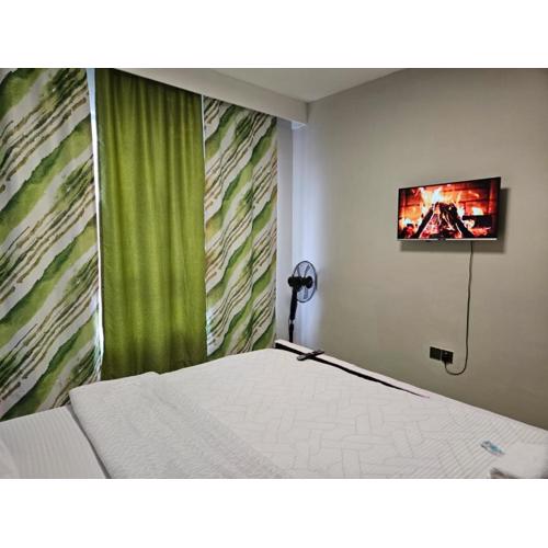 Ideal Homes, Single room