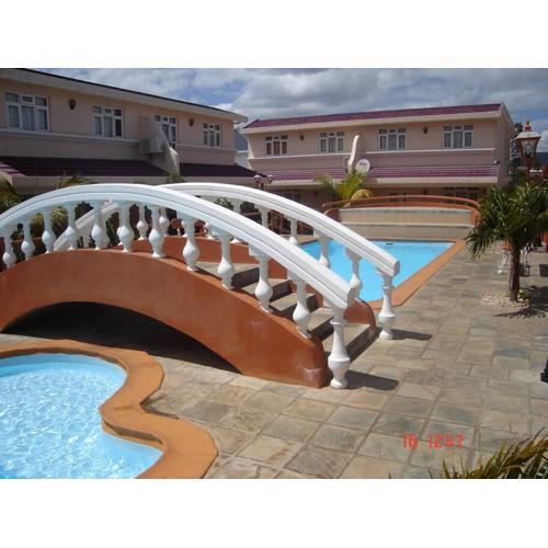 Ideally Located, Fully Furnished, Air Cond Apartment In Flic En Flac !ONLY 5 mins walk to the beach