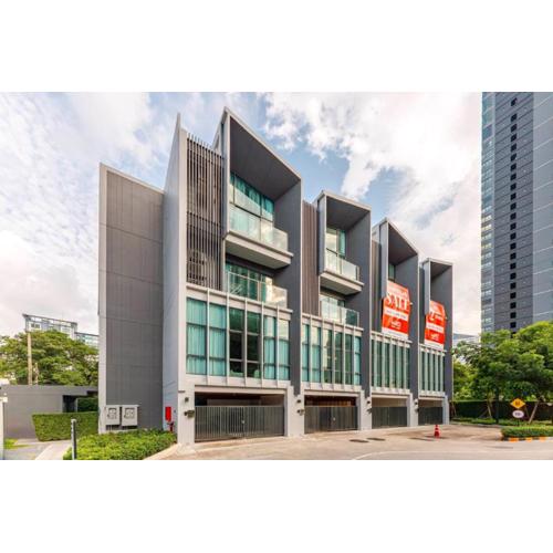 曼谷豪华IDEORama9联排别墅