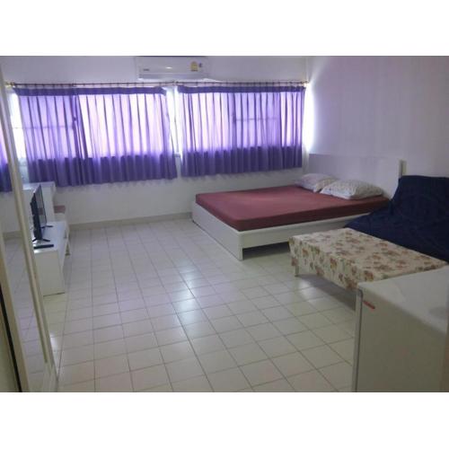 Impact Don Mueang Bangkok Guest House For 3 Pax