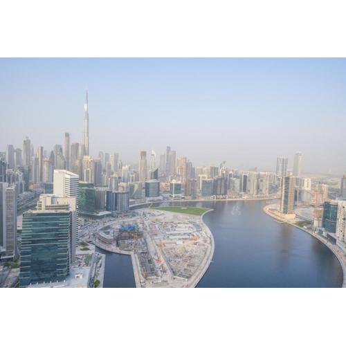 Incredible 2BR with Burj Khalifa View & Balcony