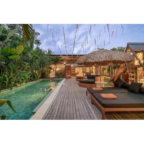 Incredible Family villa with water slide Beachside