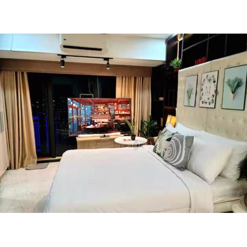 Incredible Makati Studio Unit w Stunning view & 65 TV