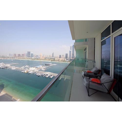 Incredible Sea view 2BHK - Private beach Access - Emaar Beachfront