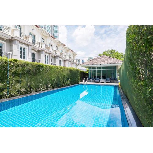 INHOME The Grand Bless Sukhumvit 16