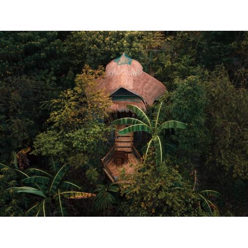 Inigtan Lio Bamboo Cottages