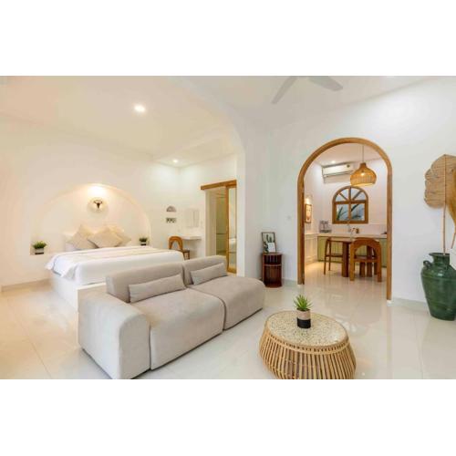 Instagramable Luxury Pool Villa - 6 mins to beach!