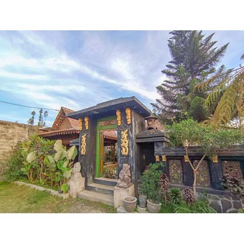 Intayu Homestay RedPartner