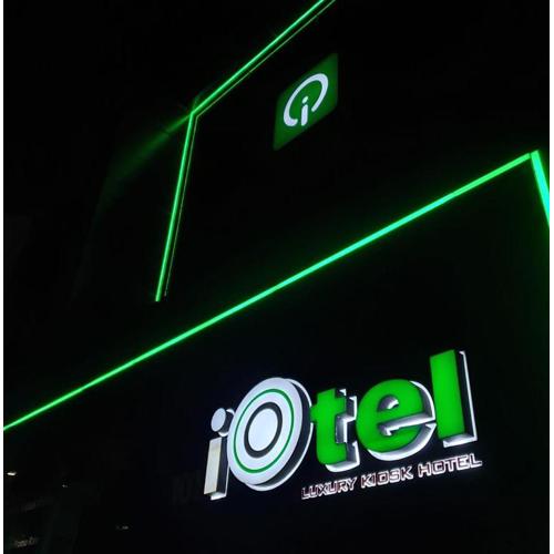 iOtel Luxury Kiosk Hotel