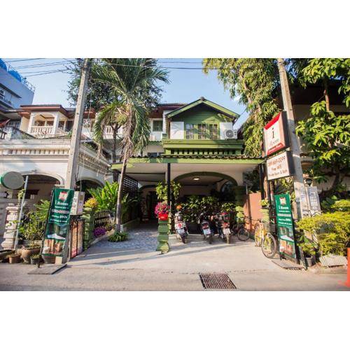 Iroom Boutique House