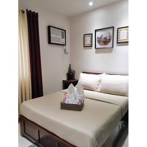 Isidro's Crib at Matina Enclaves Residences with a strong wifi and netflix