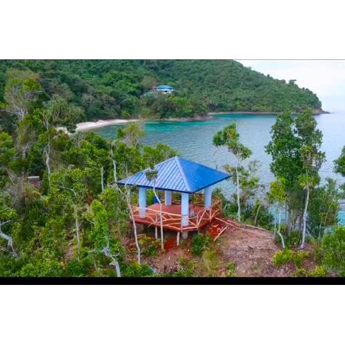 ISLA tress Bonita Wellness Escape Island