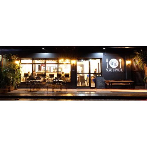 Island Brasserie Hostel