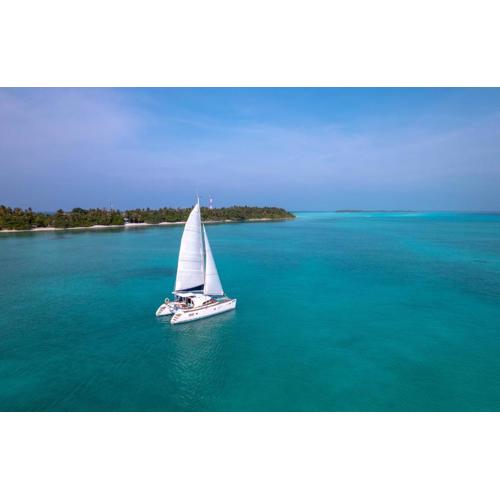 Island Luxury Sailing Yacht- Mobile Home