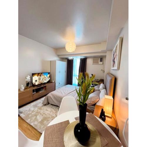 IT Park Gem - Cozy Studio with Netflix and Pool Access