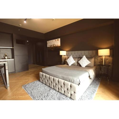 Italian Style Unit in Venice Luxury Residences