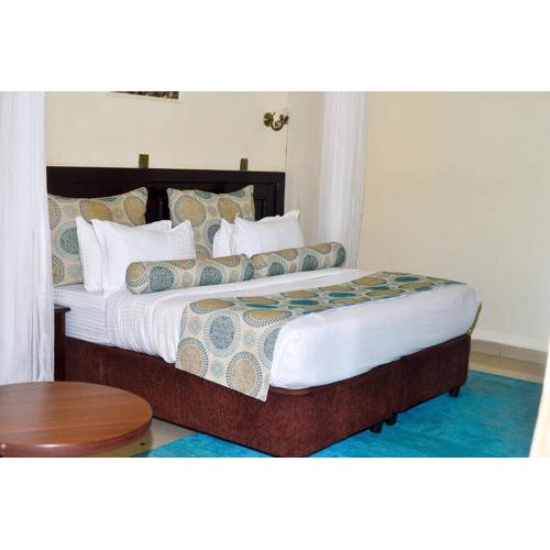 IZAAK WALTON INN Embu