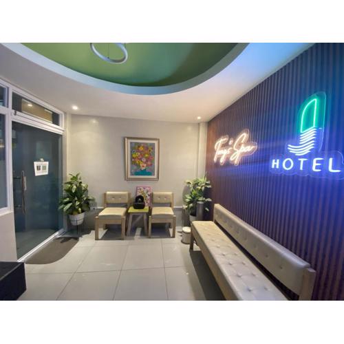 J Hotel