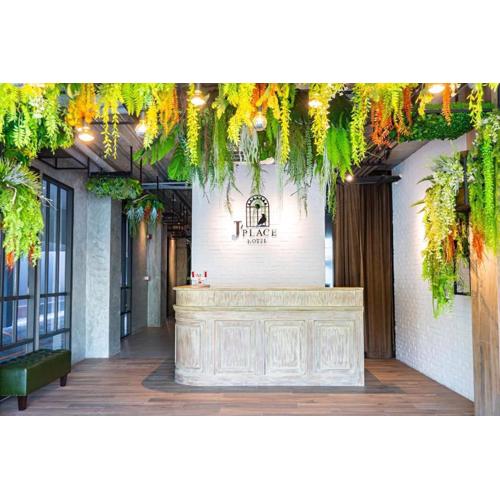 J PLACE HOTEL