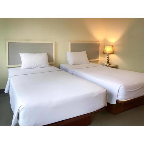 J Two S Pratunam Hotel