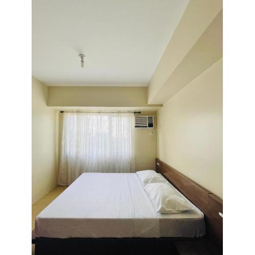 * *J2 Simple City Retreat