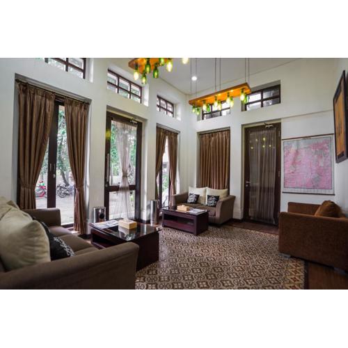 Jambuluwuk Residence Menteng