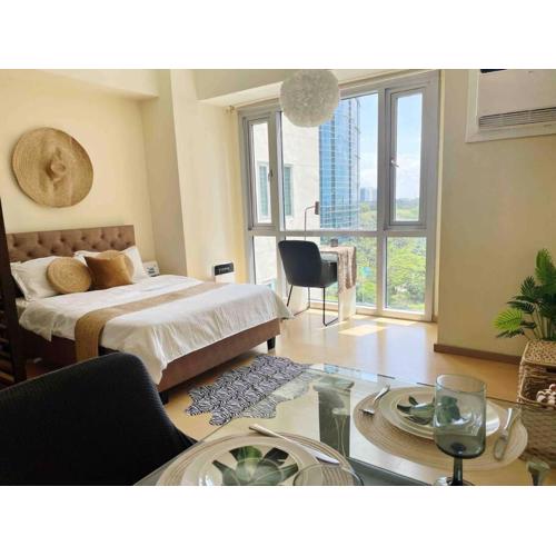 Jane in the City! In Avant, BGC