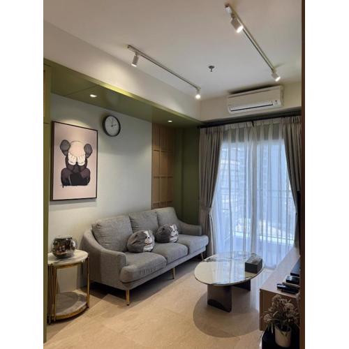 Japandi Serenity 1 king,1 queen,1 single bed 5pax