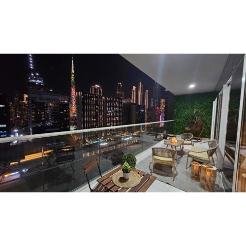 japanDXB Burj Khalifa view - 4min Dubai Mall