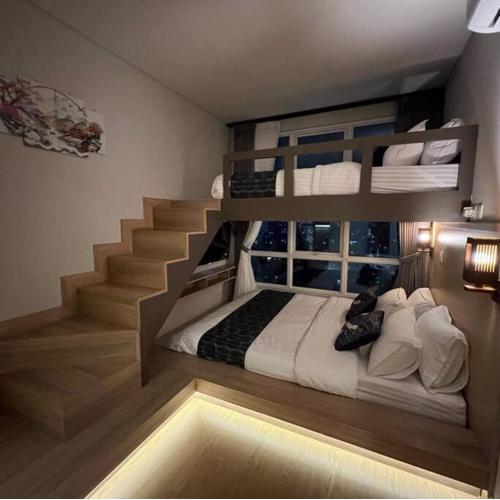 Japanese Style Room by Acewin Inn near China Town