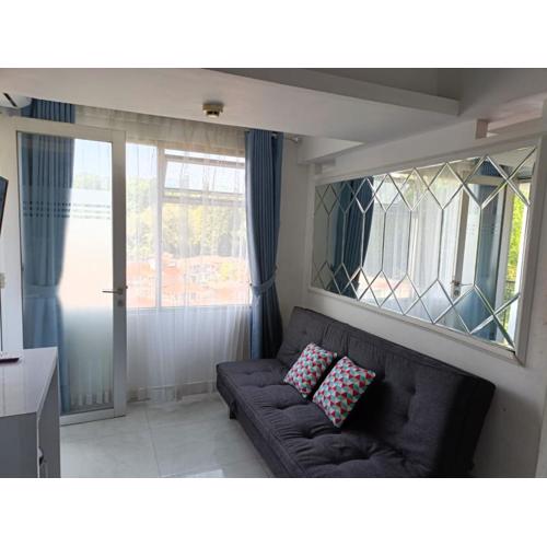 Jarrdin Apartment by D'Carpenter 33 2BR